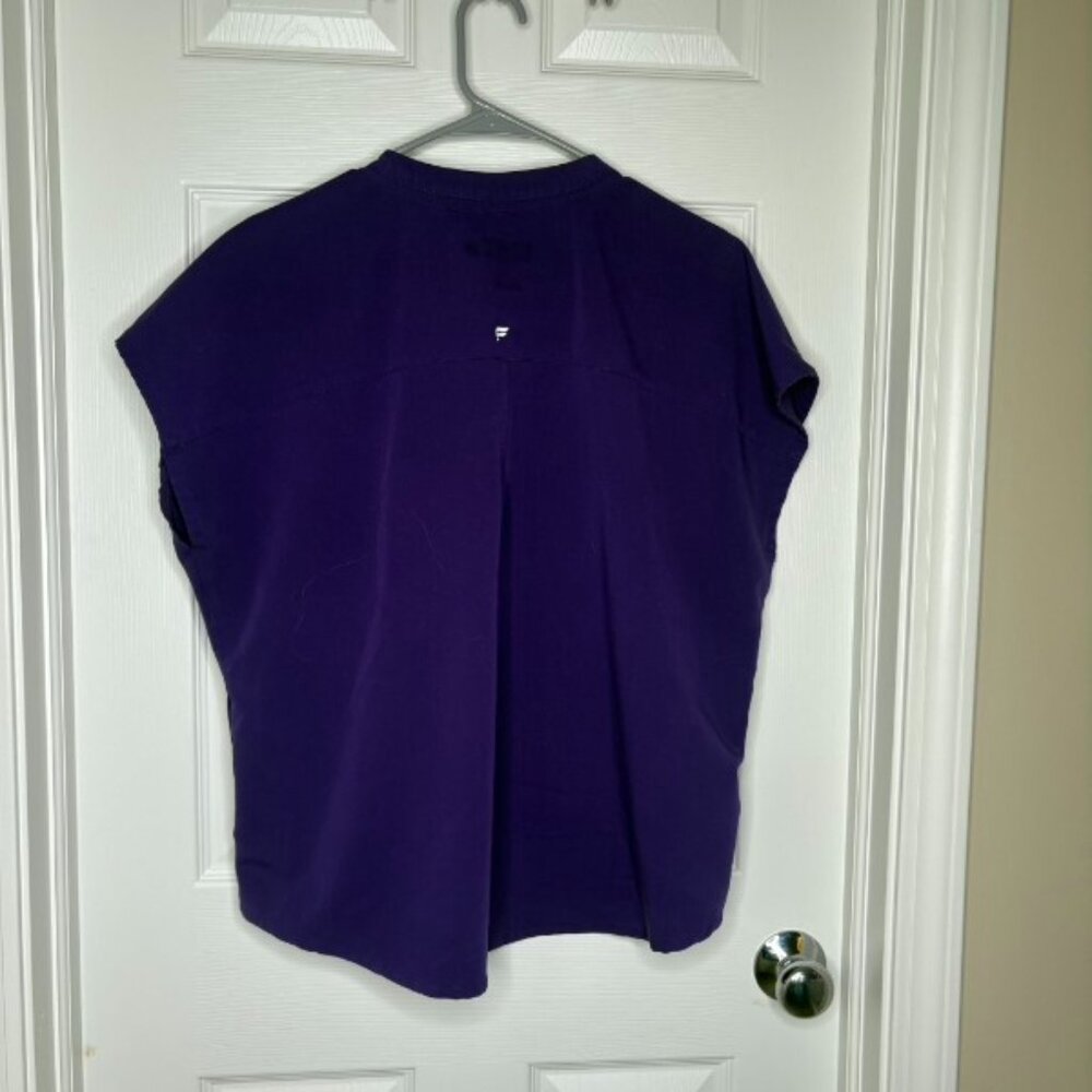 Fabletics Purple V-Neck Scrub Top Women's Size Large - Picture 2 of 4